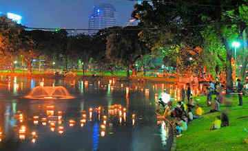Loy Kratong celebration