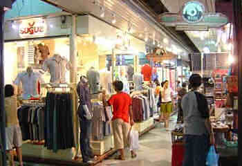 Suan Lum Night Bazaar