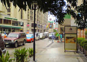 Sukhumvit Road, Soi 24